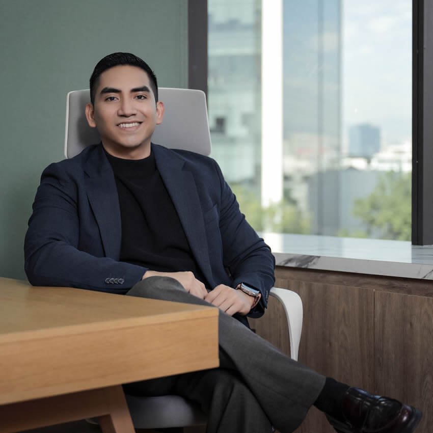 Dr. Enrique Canche